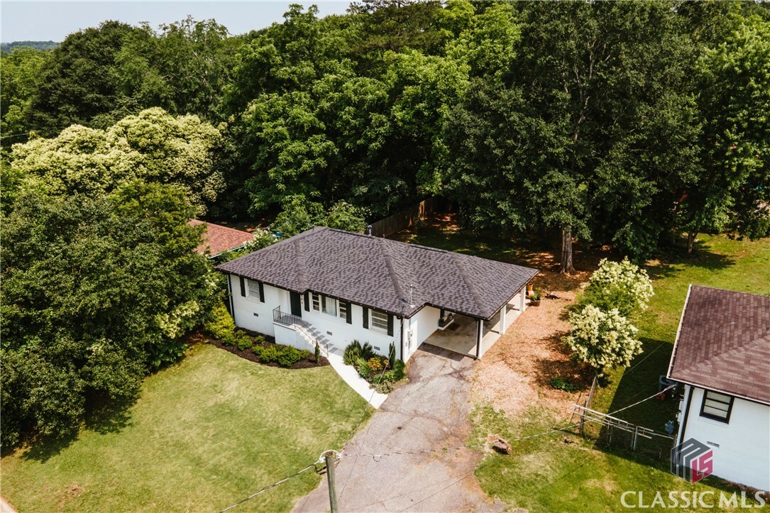 Property Photo: 980 Oglethorpe Avenue GA 30606