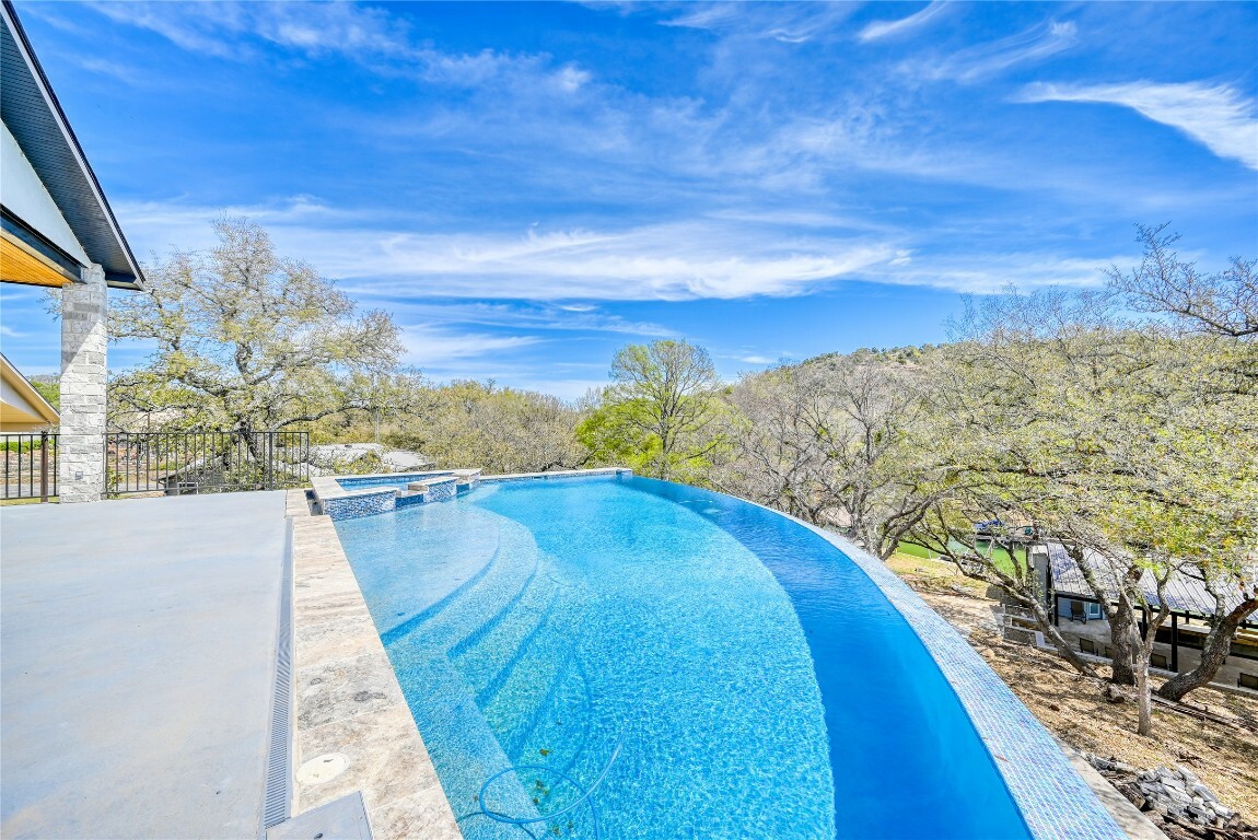 335 Sandy Mountain Drive  Sunrise Beach TX 78643 photo