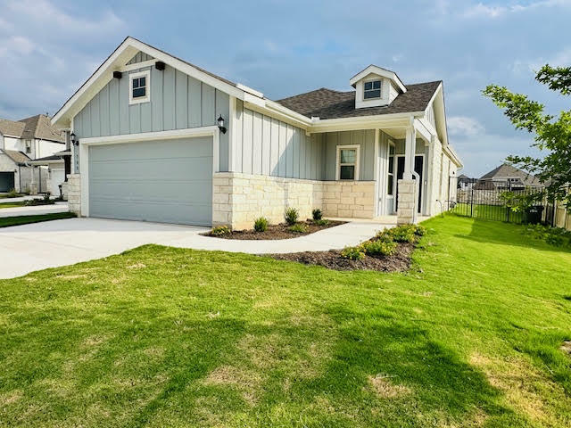 Property Photo: 500 Kaitlyn Circle TX 78642