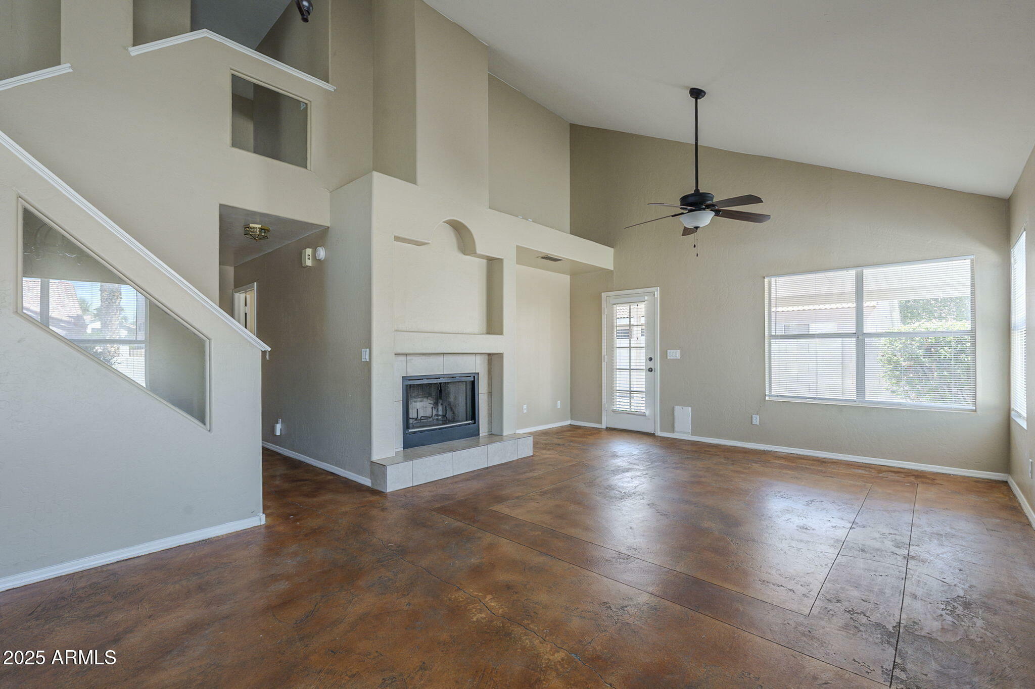 Property Photo: 823 W Bradford Drive AZ 85233