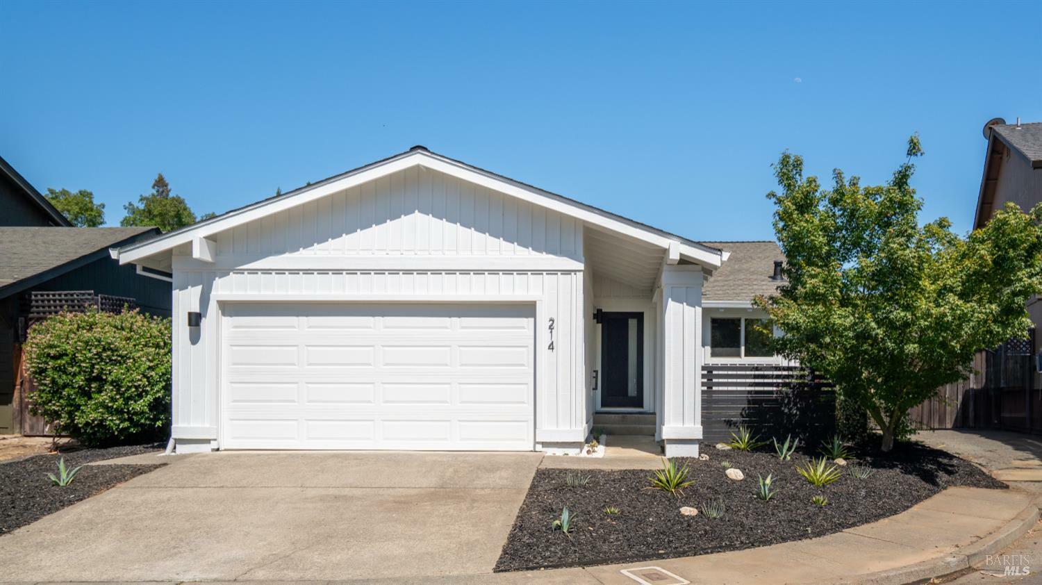 Property Photo: 214 Hummingbird Court CA 95448