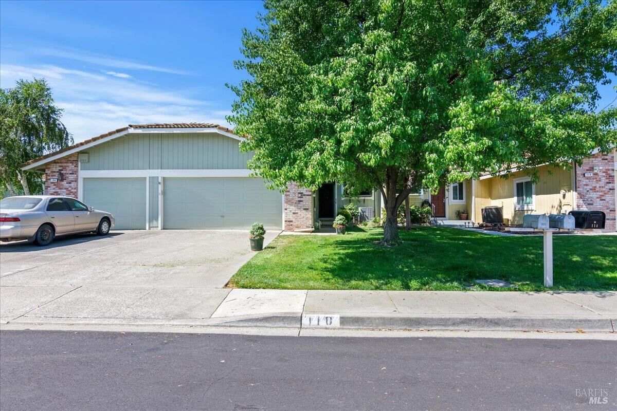 Property Photo:  110 Bryce Way  CA 95687 
