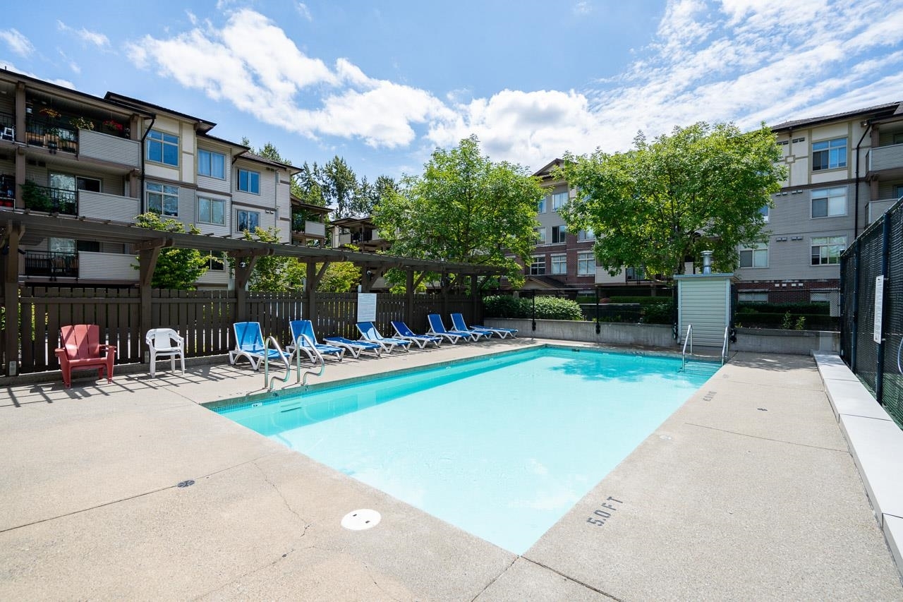 10088 148 Street 108  Surrey BC V3R 3M9 photo