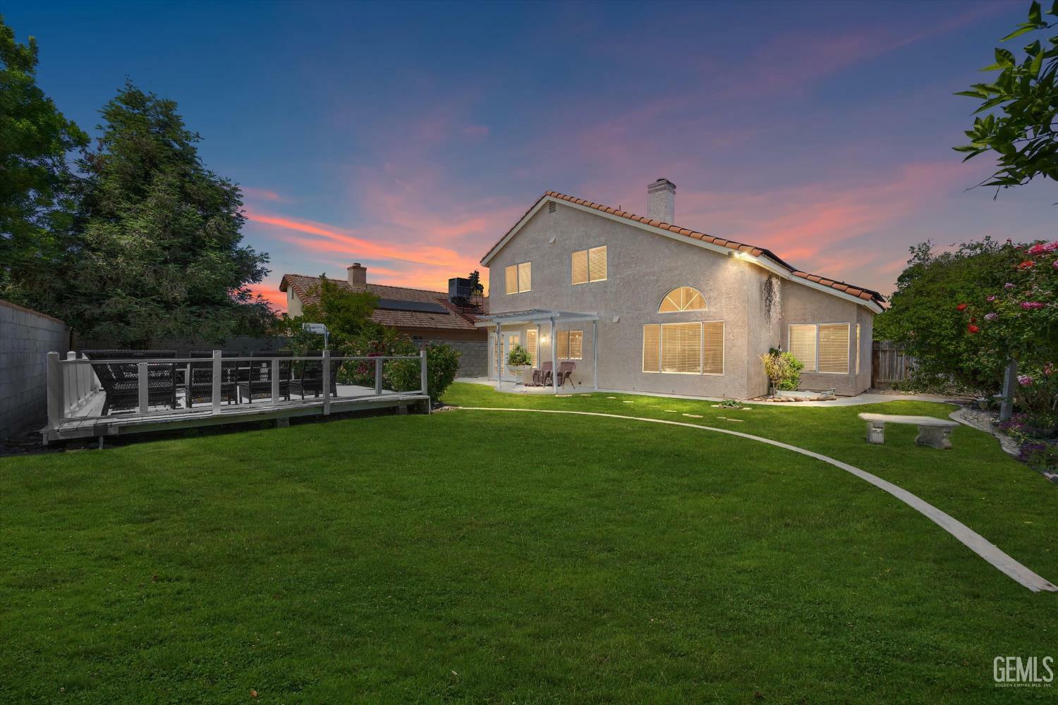 Property Photo:  6209 Ambergrove Street  CA 93313 