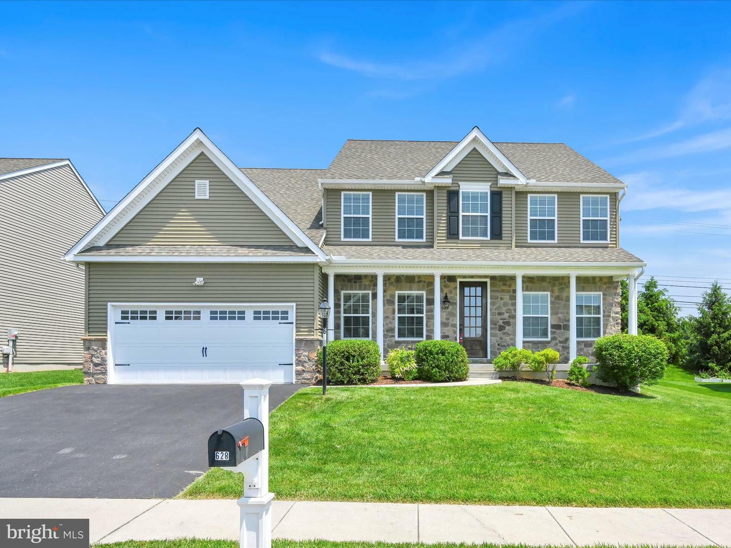 628 Warminster Lane  Lititz PA 17543 photo