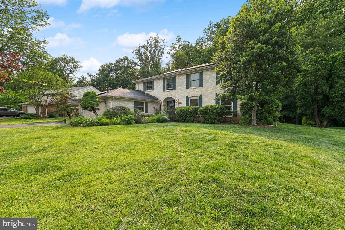 Property Photo: 6625 Weatheford Court VA 22101