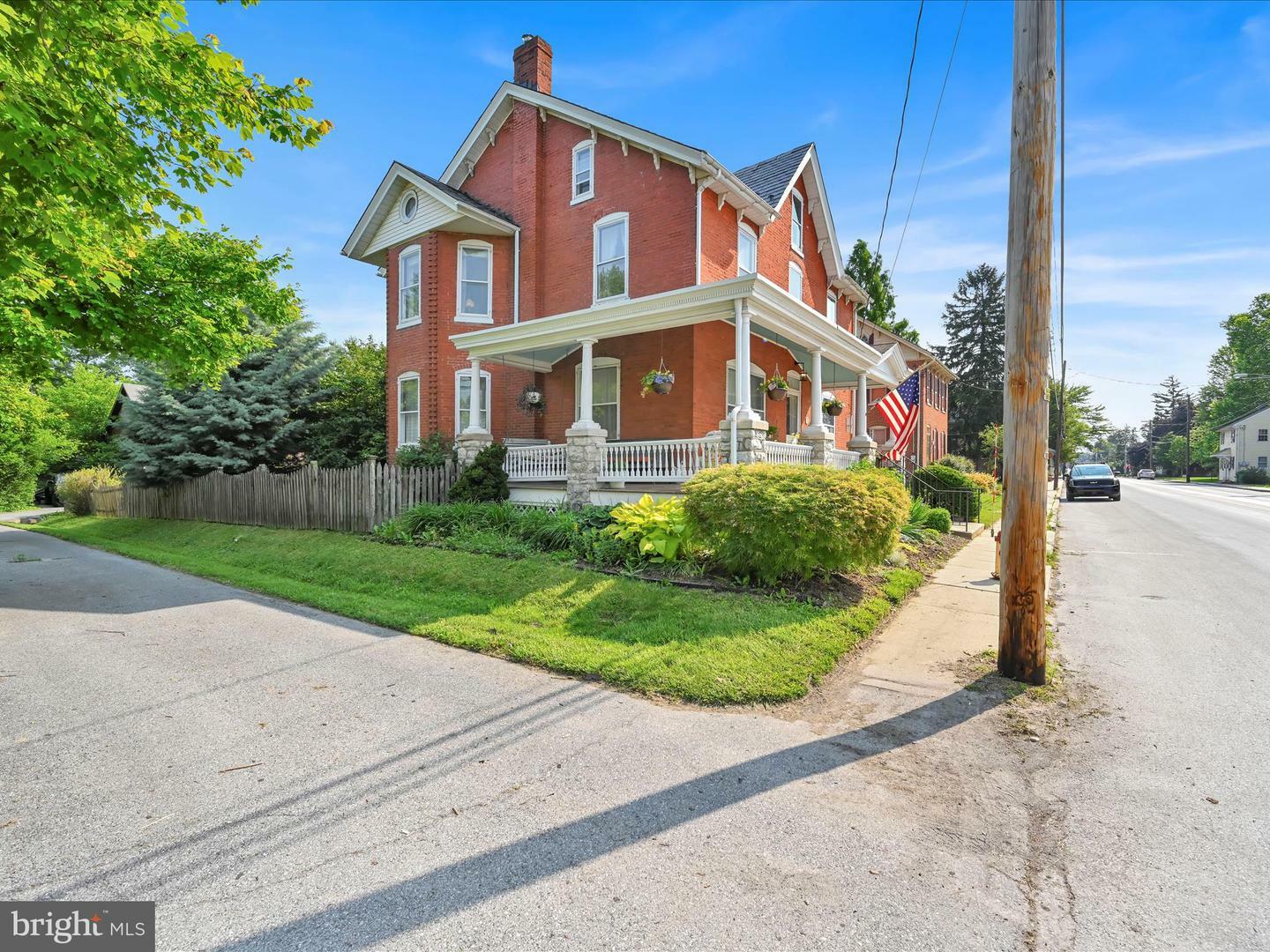 Property Photo:  136 Miller Street  PA 17579 