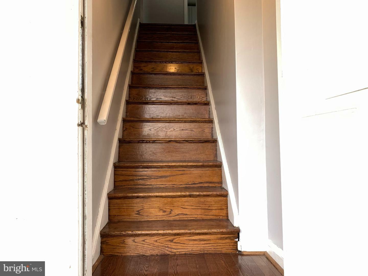 Property Photo: 121 Hillcrest Ave 2nd Floor NJ 08108