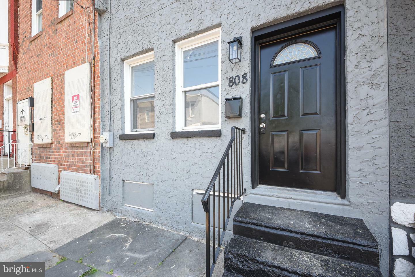 Property Photo: 808 W Venango Street PA 19140