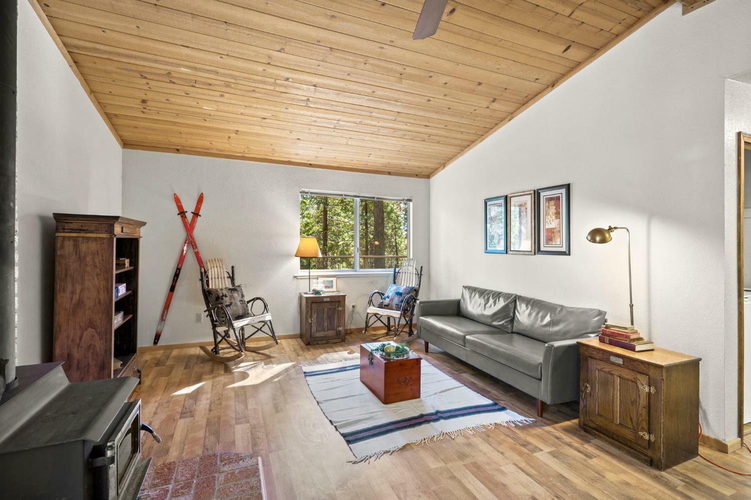 Property Photo:  1520 Pebble Beach Way  CA 95223 