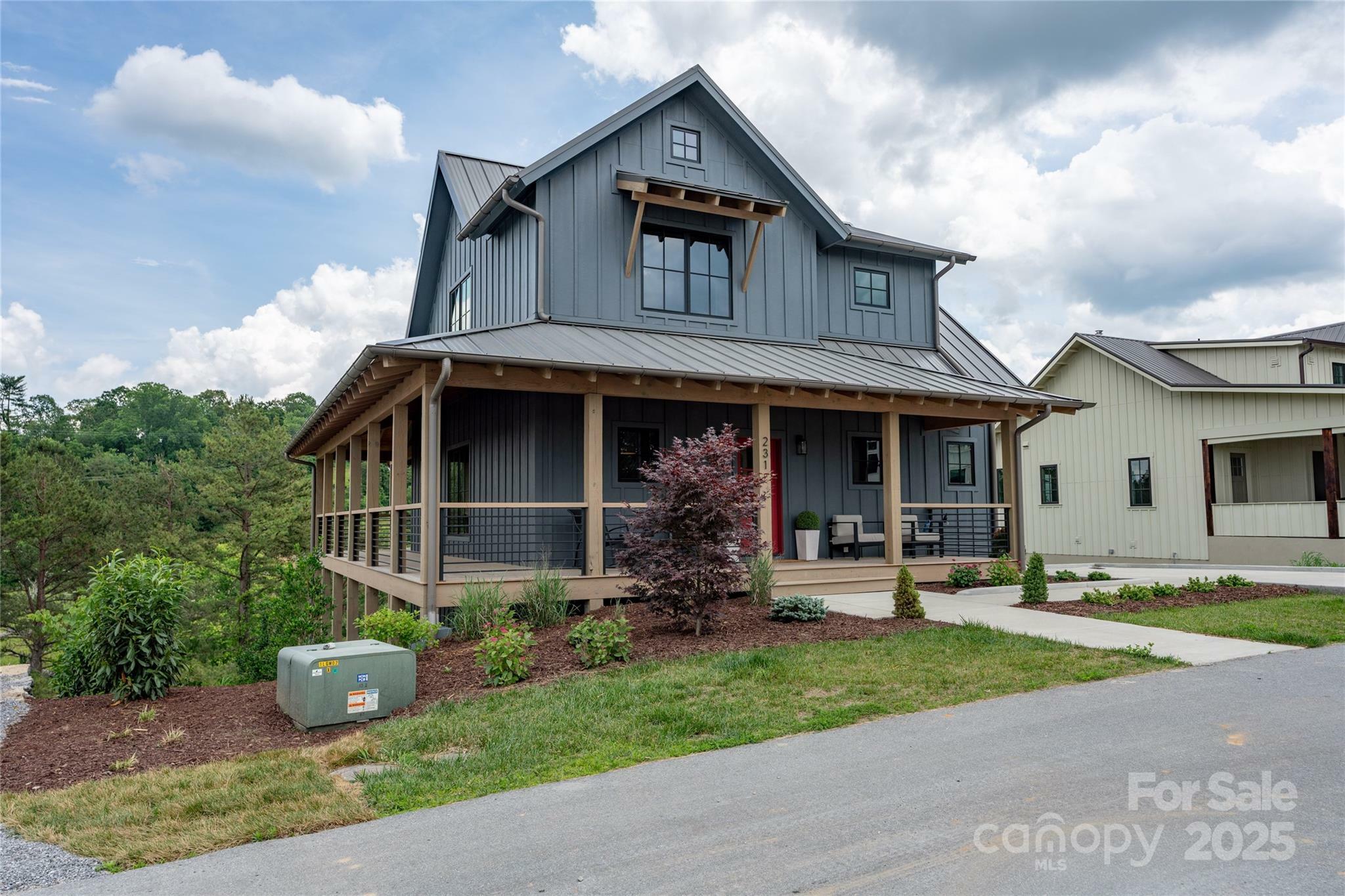 Property Photo:  231 Westridge Farm Drive  NC 28804 