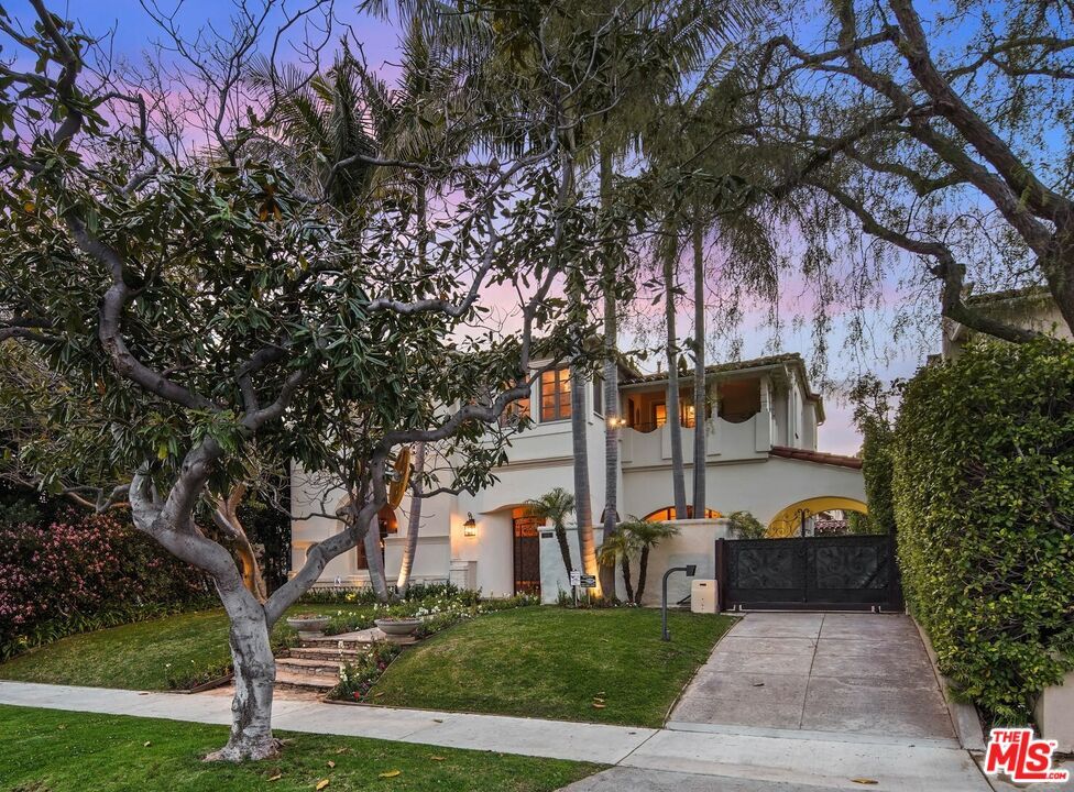 Property Photo: 809 Malcolm Ave CA 90024