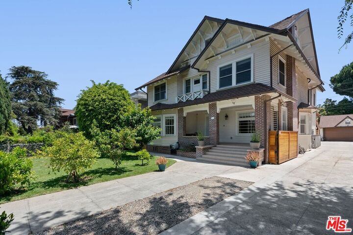 1810 Westmoreland Blvd  Los Angeles CA 90006 photo