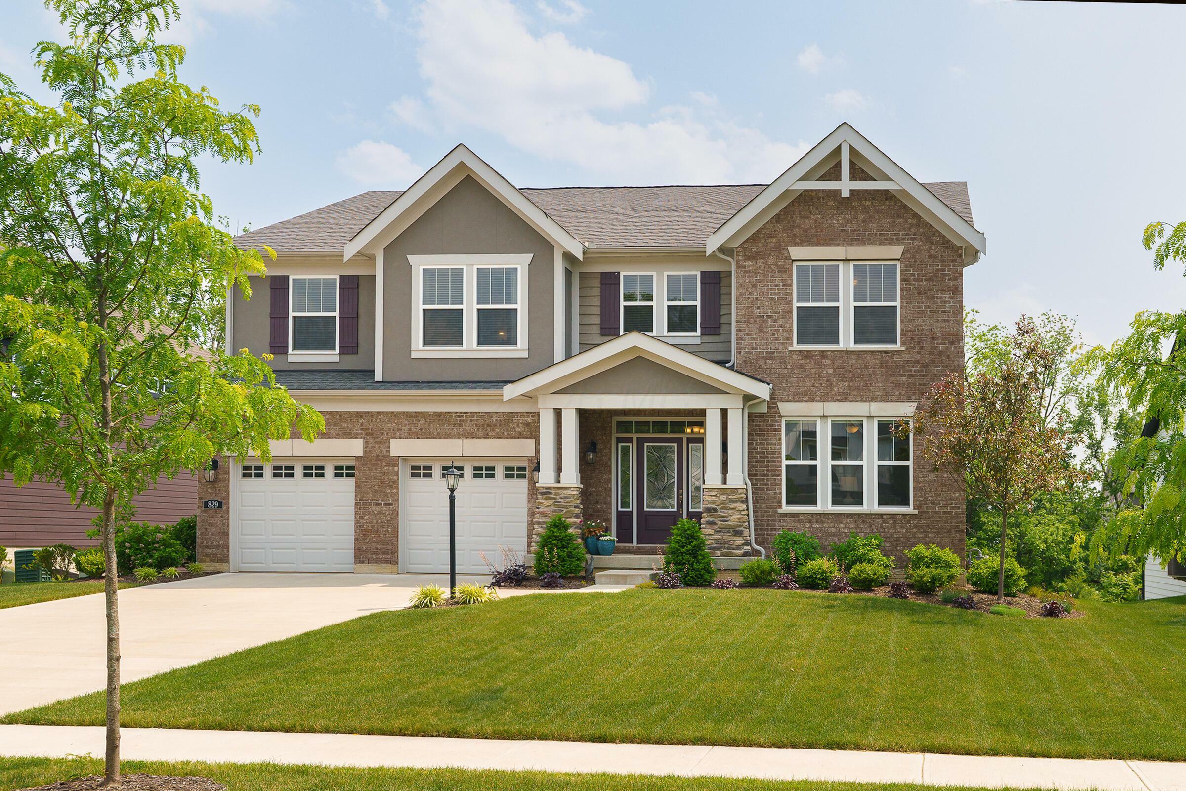 Property Photo: 829 Pathlow Drive OH 43147