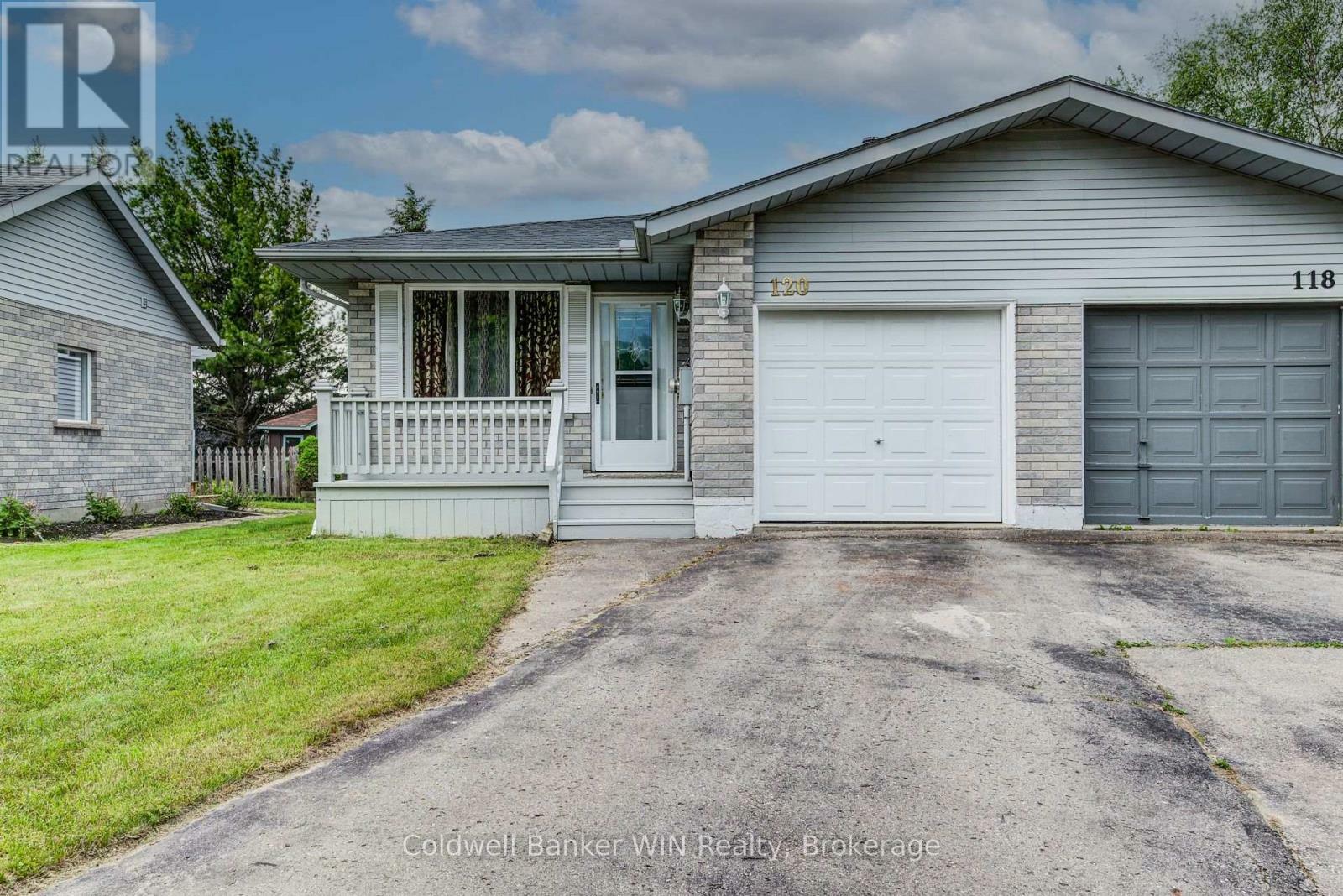 120 Melissa Cres.  Wellington North (Mount Forest) ON N0G 2L3 photo