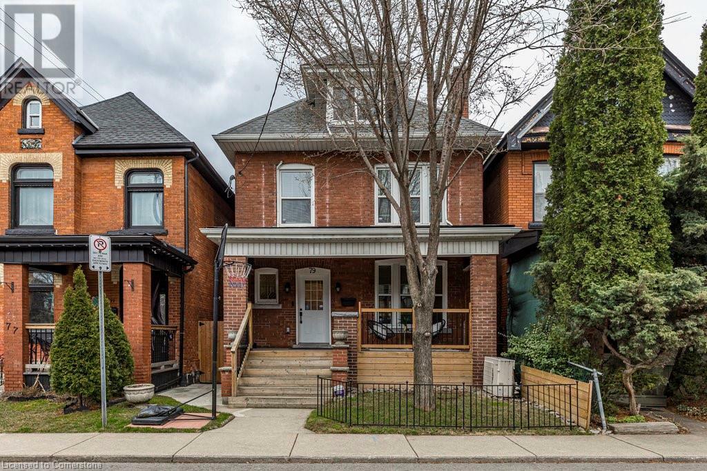 Photo de la propriété: 79 Fairholt Road South ON L8M 2T6