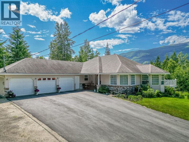 Property Photo:  4340 Sederberg Road  BC V0E 2J0 