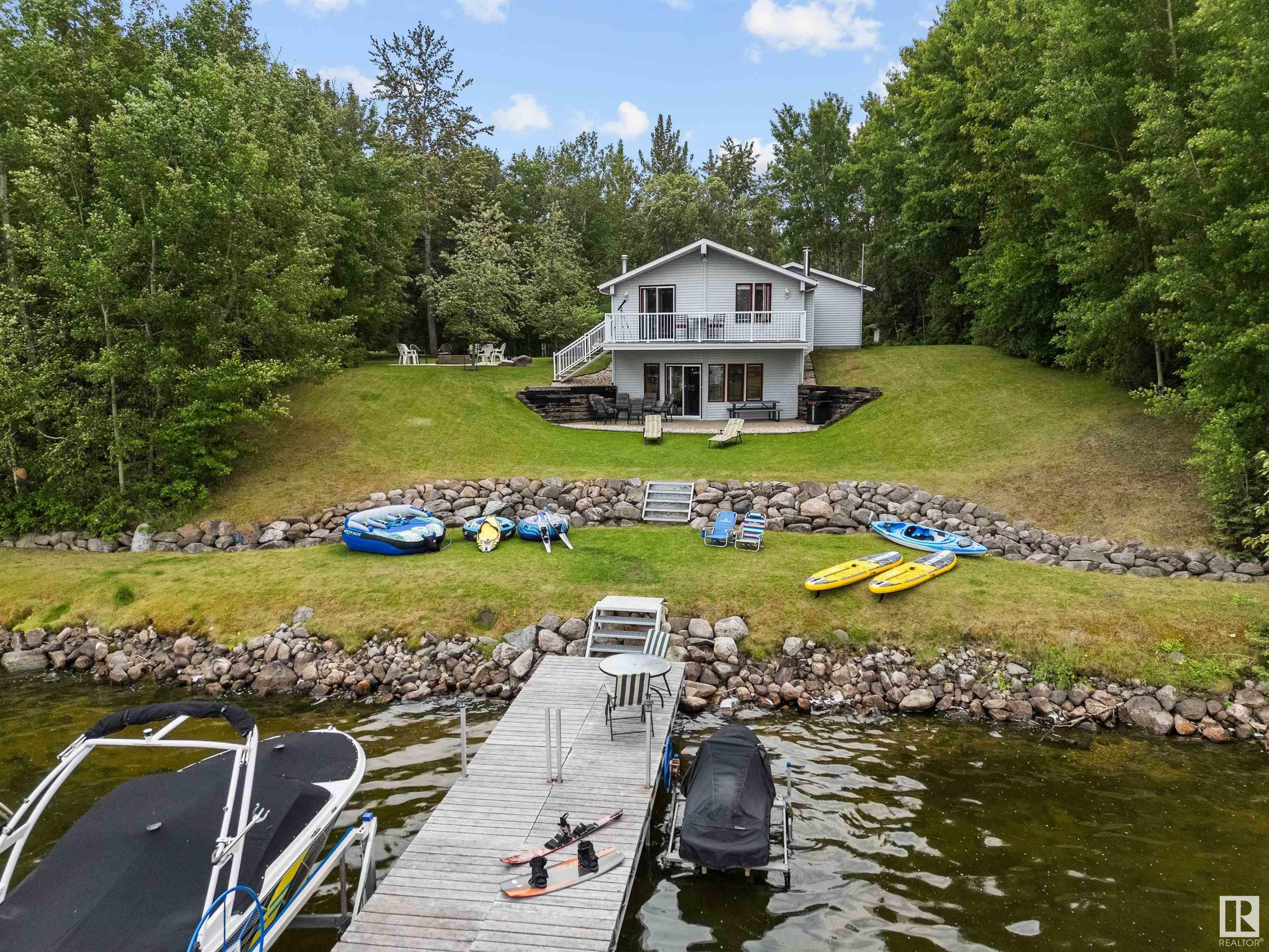 Property Photo: 2120 Twp Road 565 20 AB T0E 1V0