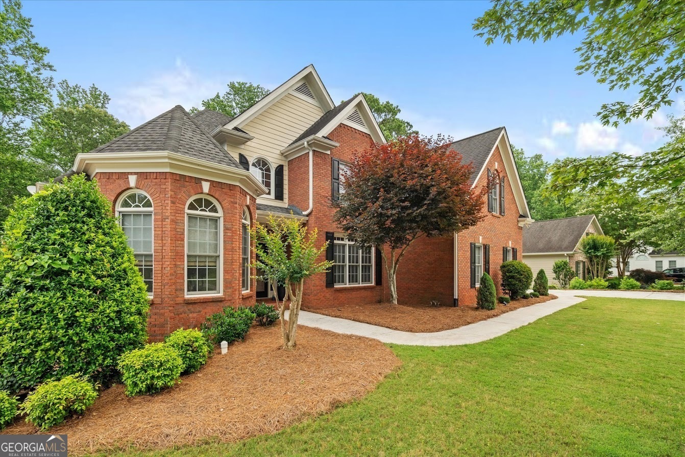 Property Photo: 1012 Chestnut Creek Drive GA 30180
