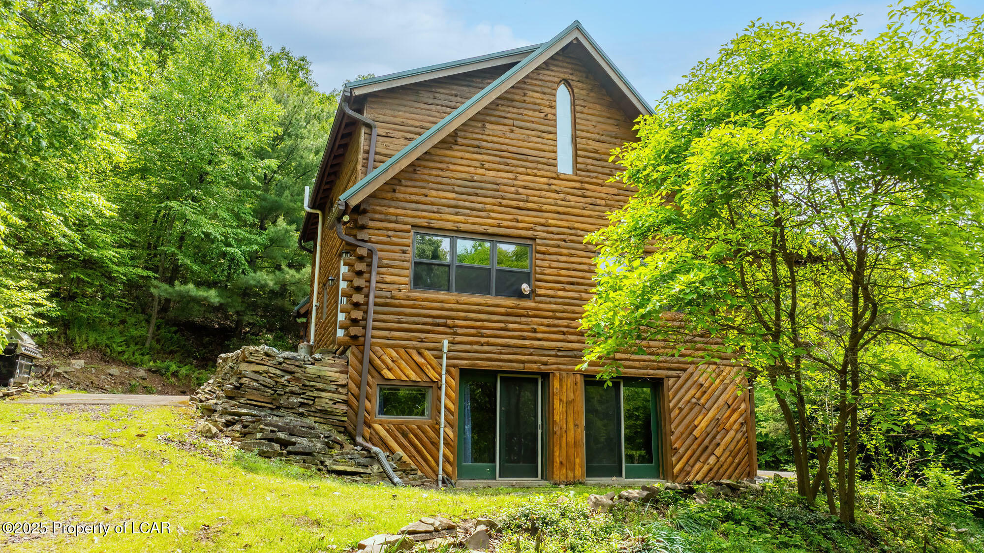 Property Photo: 142 Tower Road PA 18635