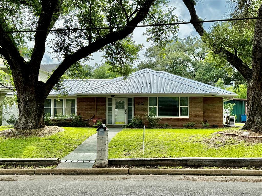 Property Photo: 232 S Holland TX 77418