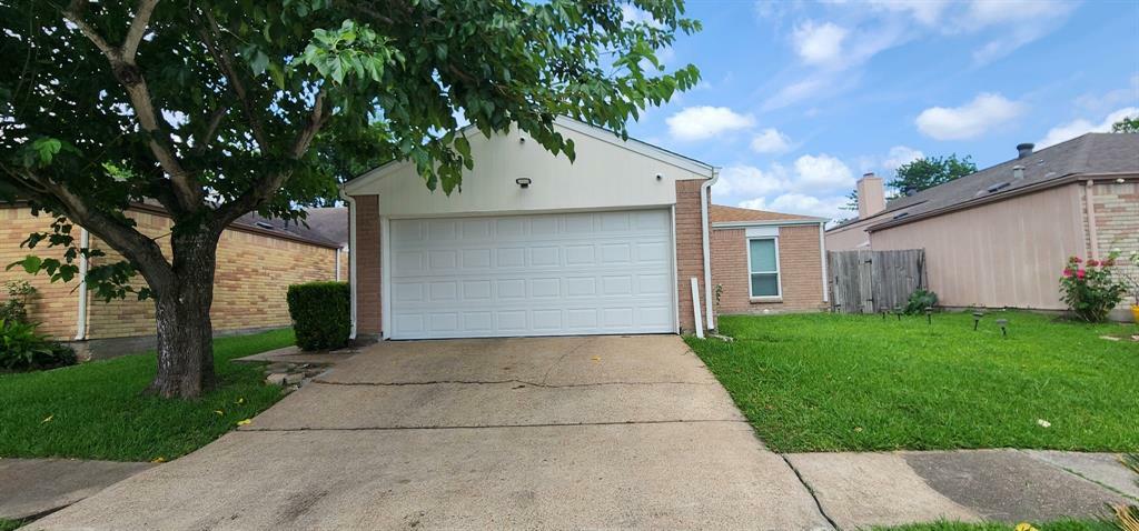 Property Photo: 7406 Camporee Lane TX 77083