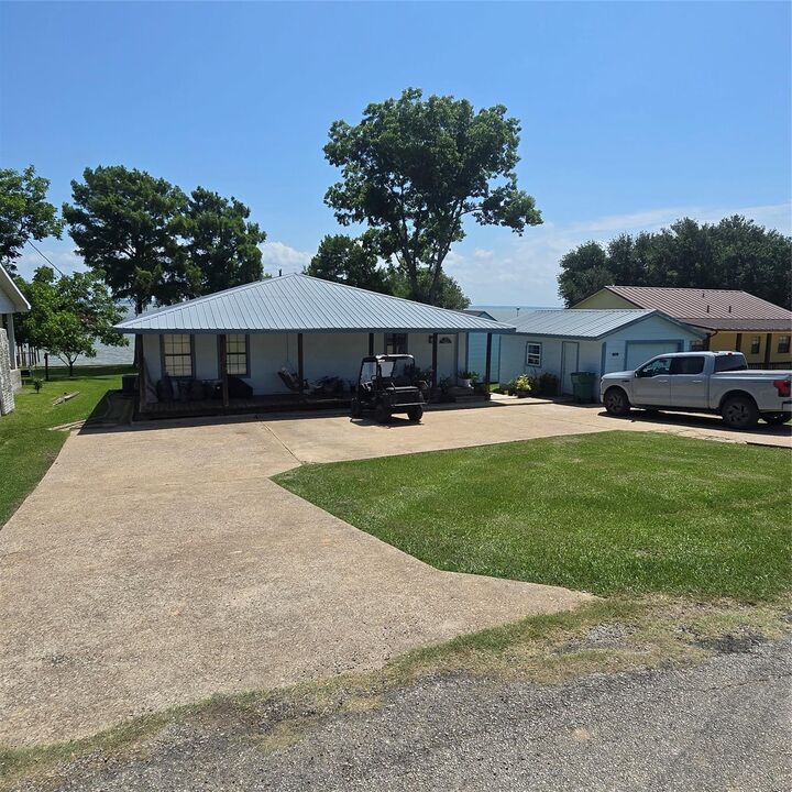 Property Photo: 500 High Crest Drive TX 77364