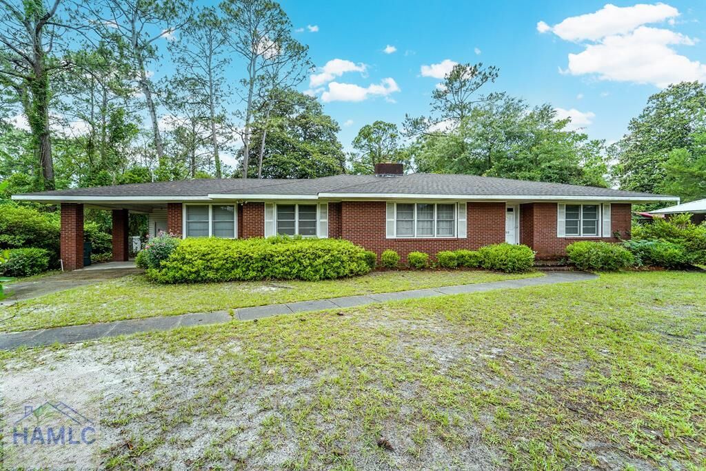 Property Photo:  153 Drennon Drive  GA 31545 