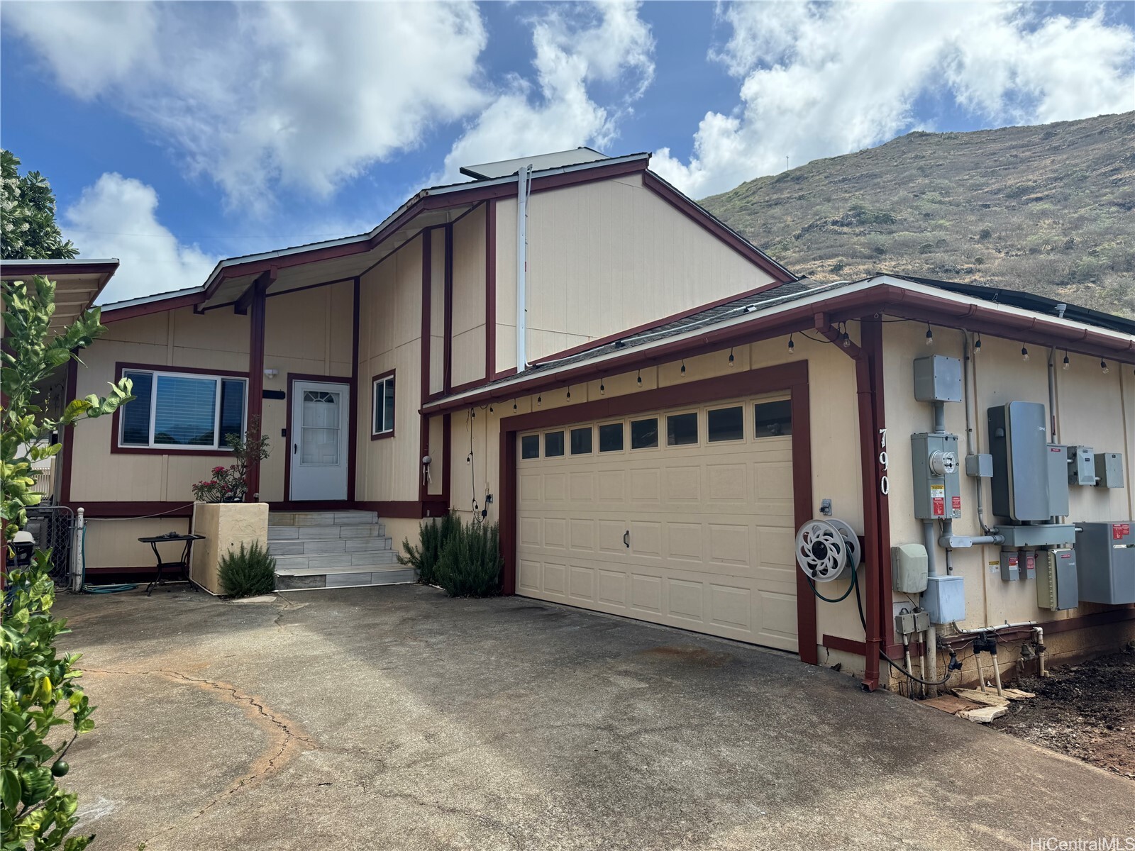 Property Photo: 790 Ipuai Street HI 96825