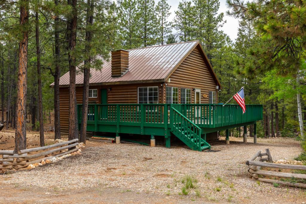 Property Photo: 1395 N Heavenly Dr UT 84762