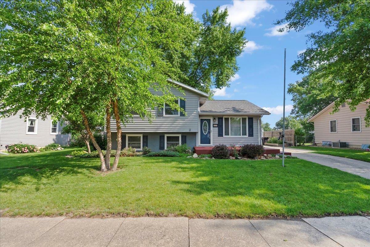 Property Photo: 818 Calumett Drive IA 50613