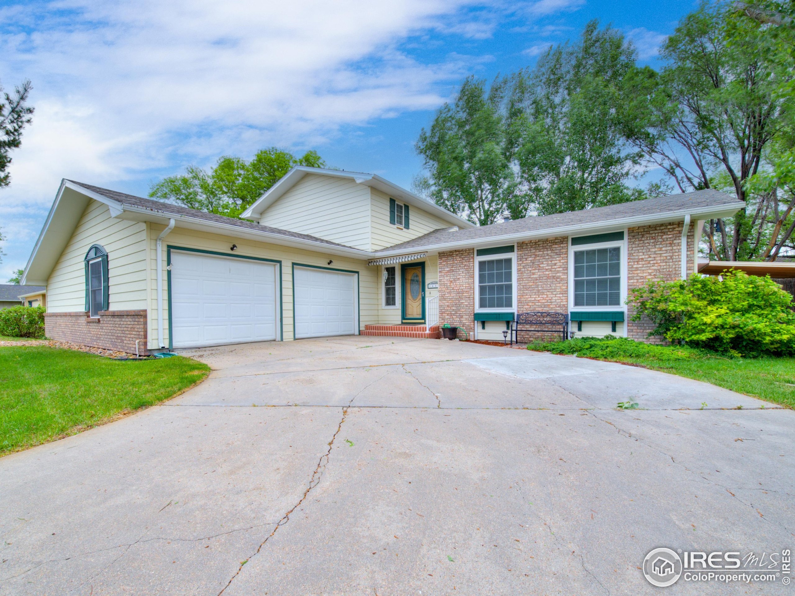 Property Photo:  1417 S 9th Ave  CO 80751 