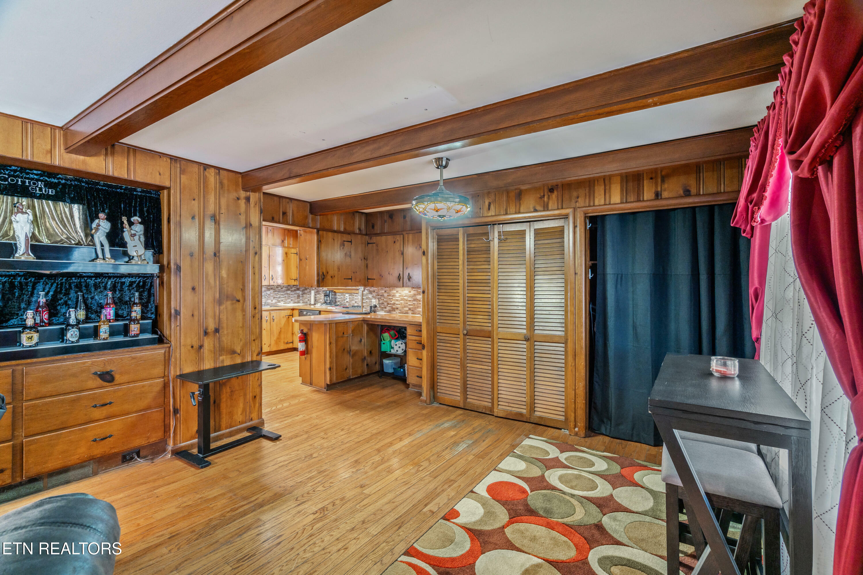 Property Photo: 129 N Kingston Ave TN 37854