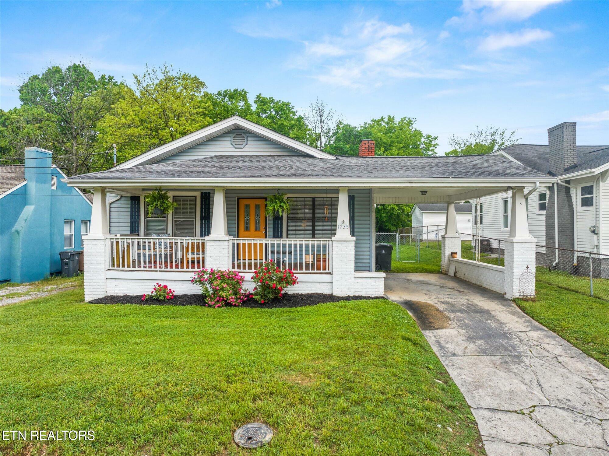 Property Photo: 1735 NE Albert Ave TN 37917