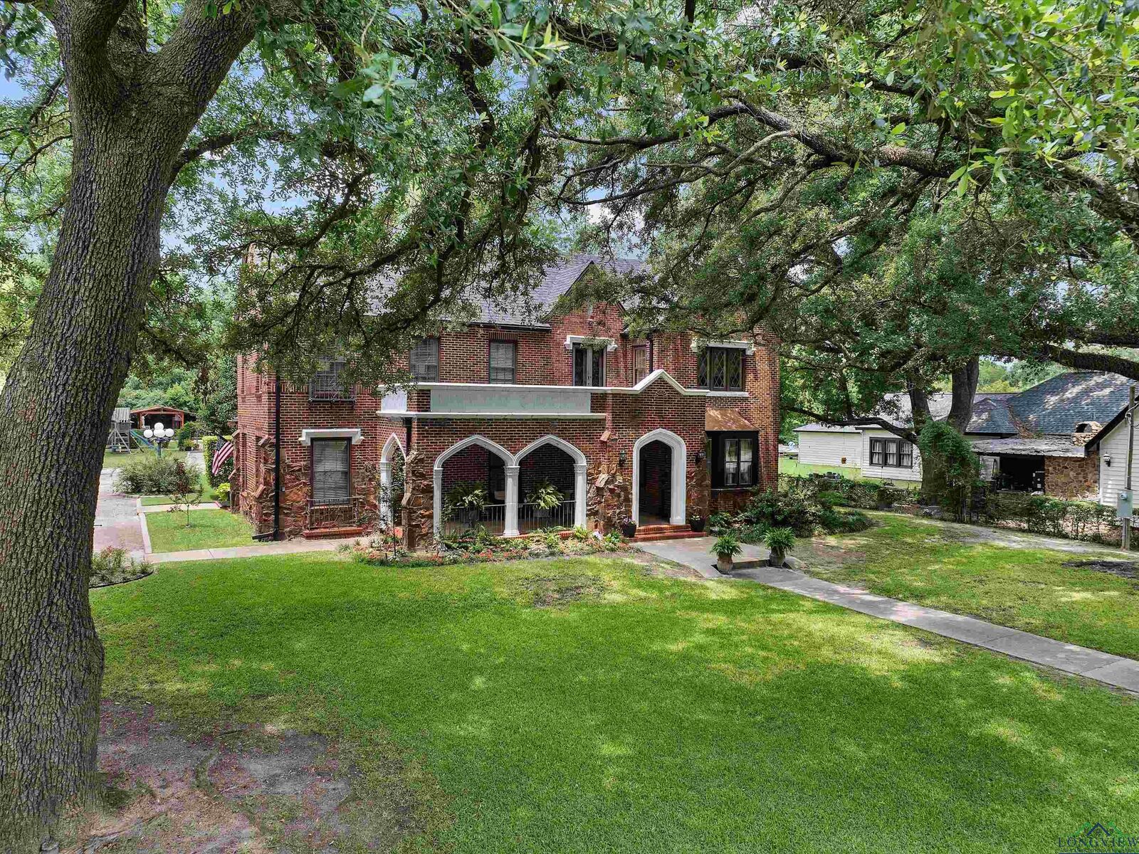 Property Photo:  1010 S Main St.  TX 75654 