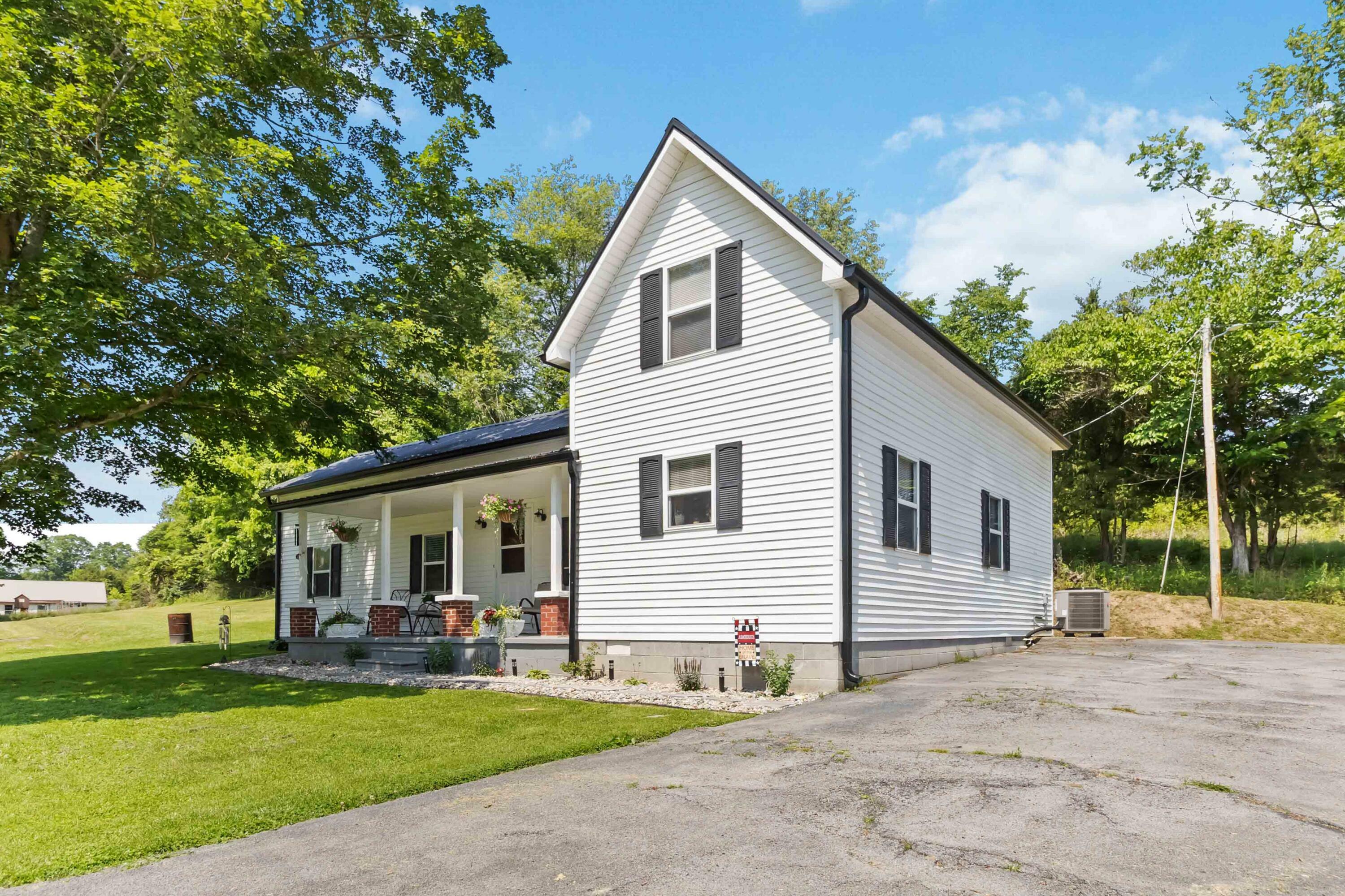 Property Photo: 6002 Edmonton Road KY 42728