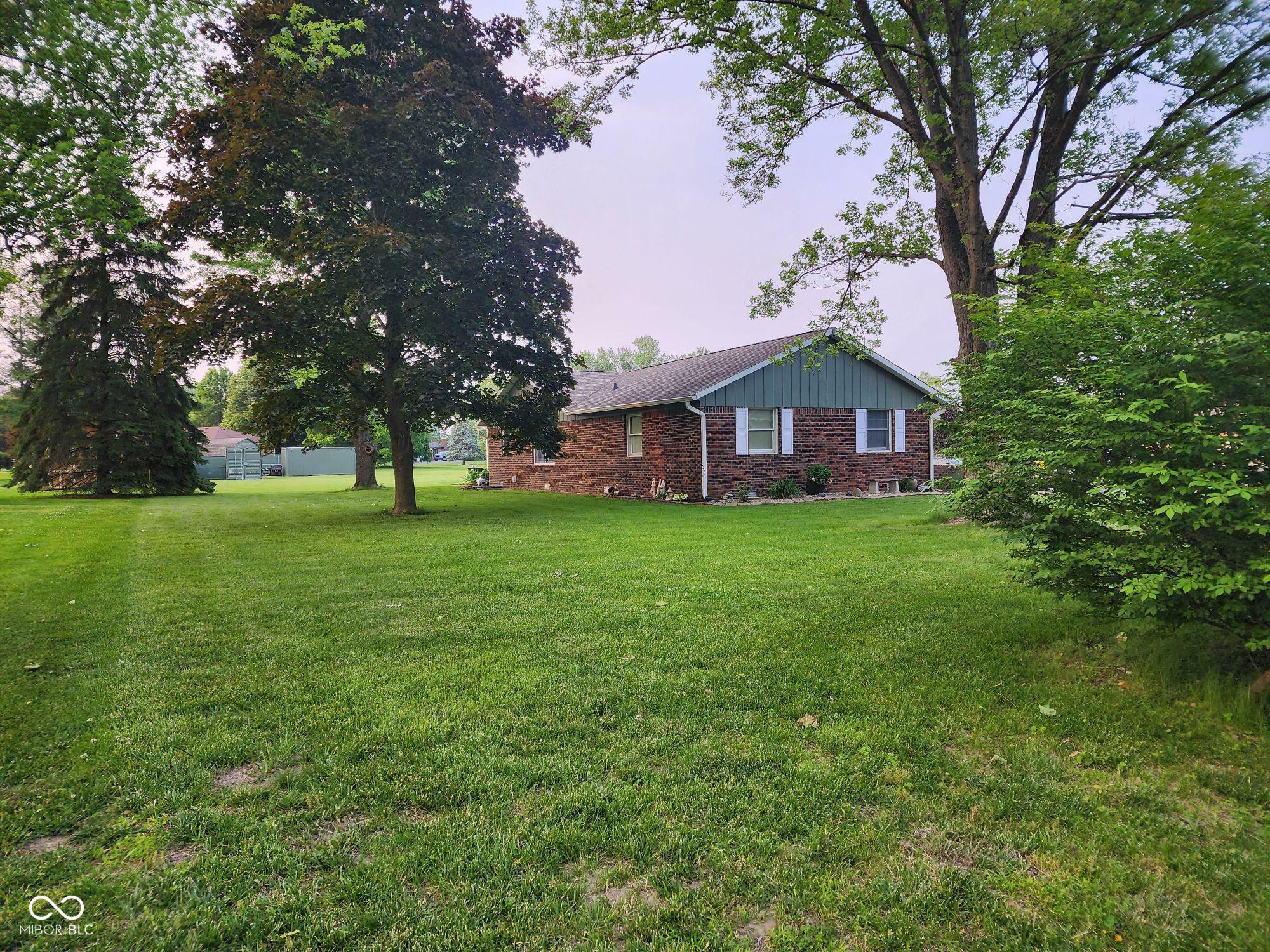 Property Photo:  7870 E County Road 150 S  IN 46123 