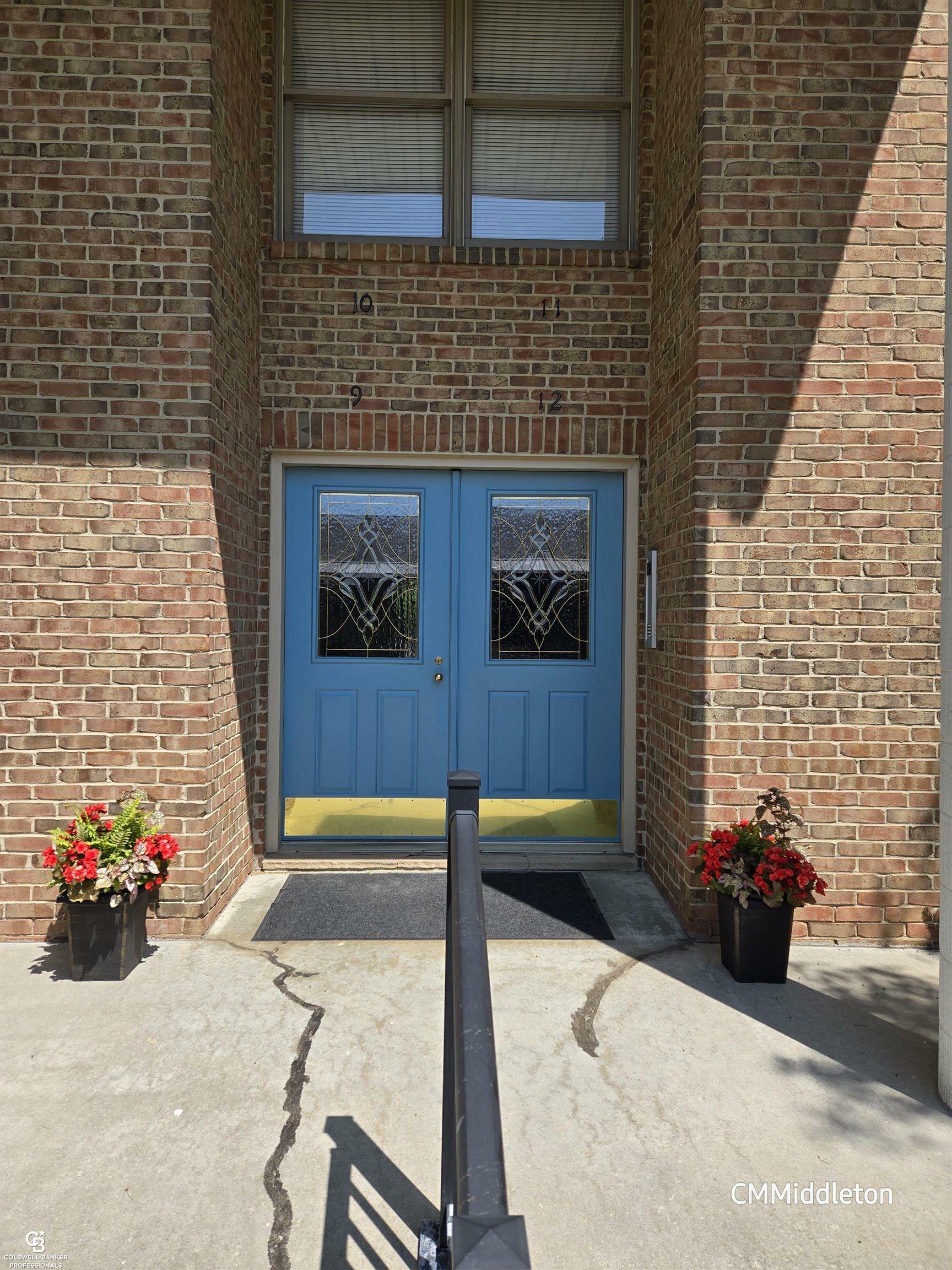 Property Photo:  275 Maywood Street #10  MI 48040 