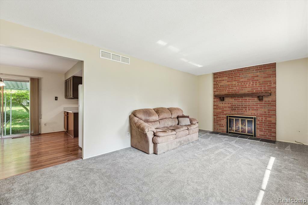Property Photo: 229 Hillview Terrace MI 48430 3525