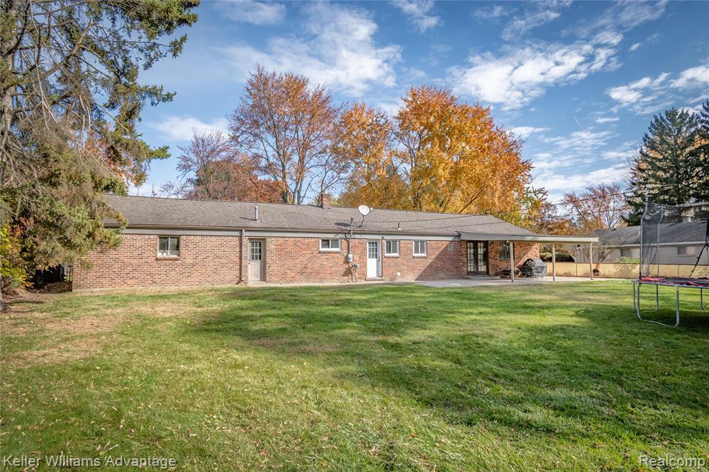 Property Photo: 4879 Sundale Drive MI 48346 3692