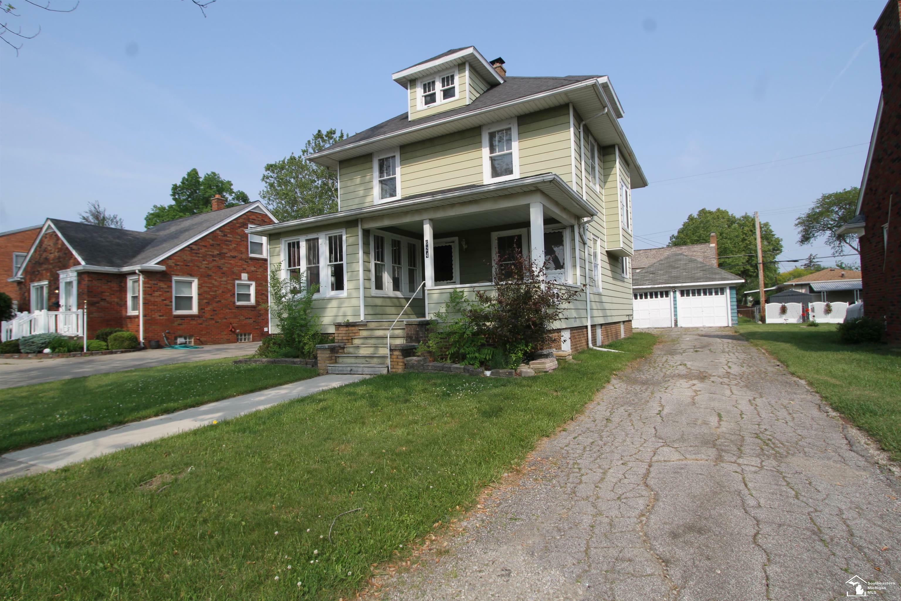 Property Photo: 624 Waterloo Avenue MI 48161