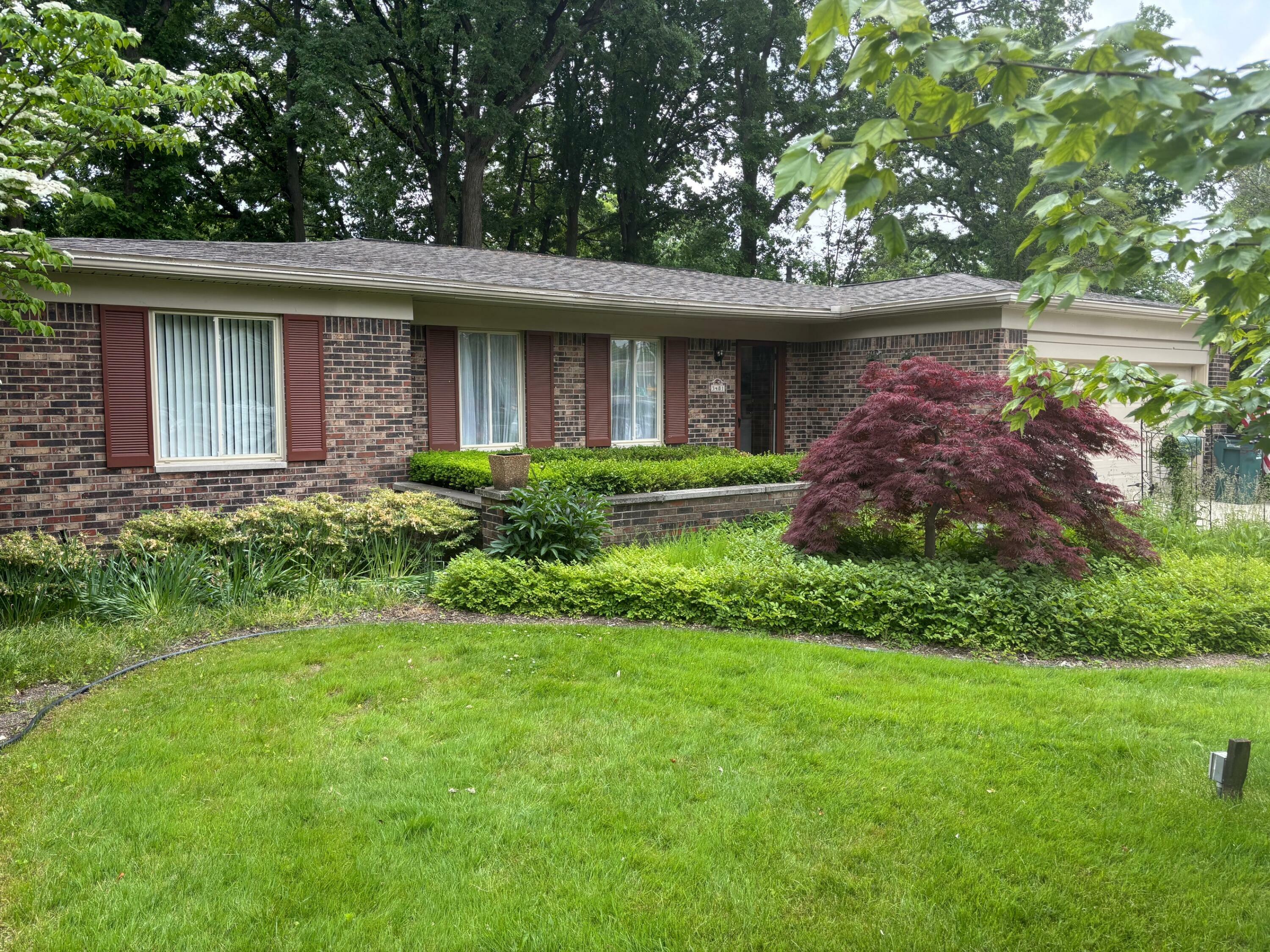 3481 Witherbee Drive  Troy MI 48084 photo