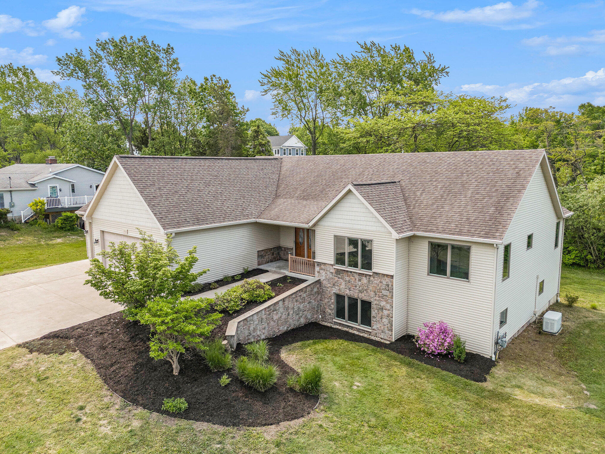Property Photo: 7352 Lakeridge Road MI 49090
