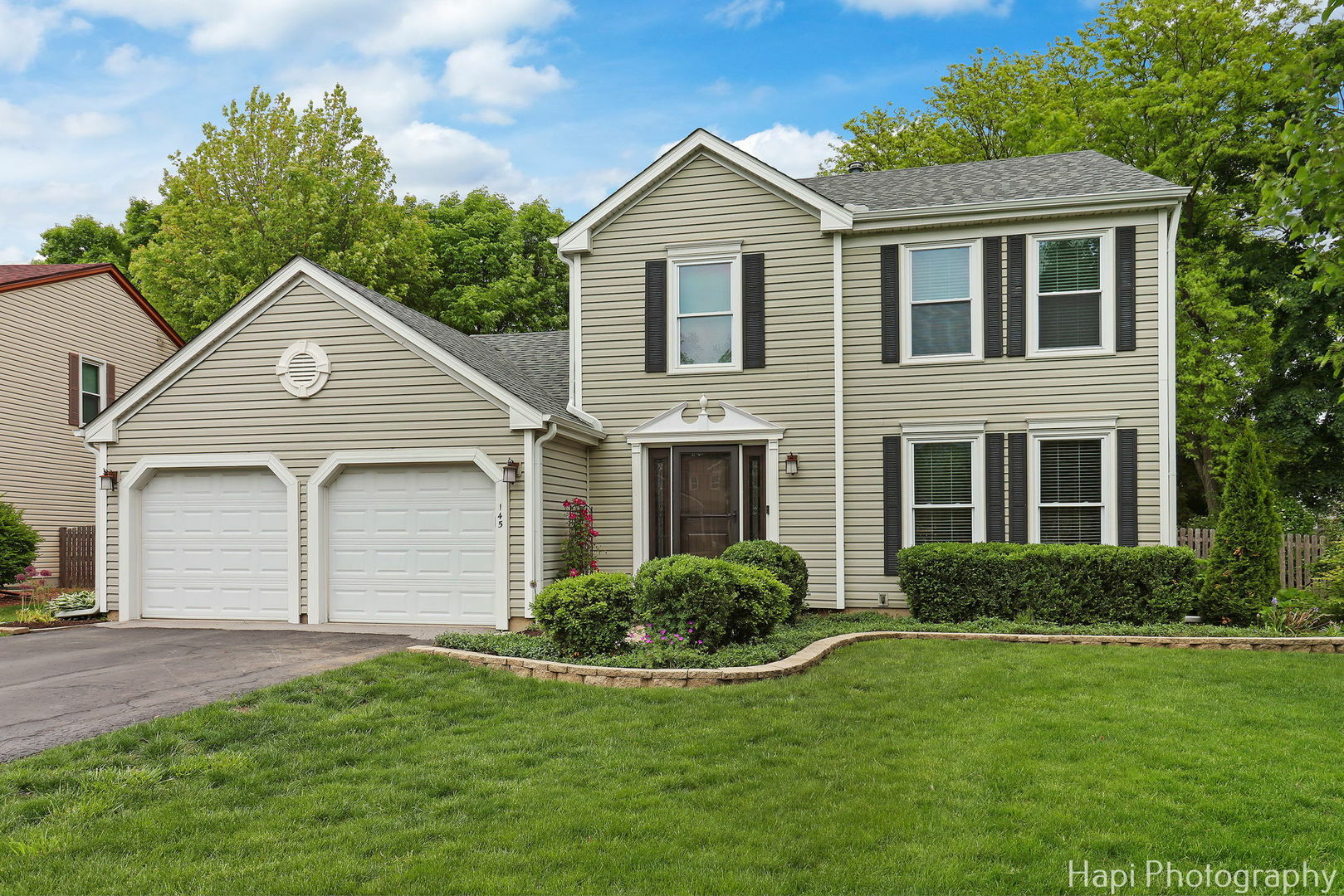 Property Photo: 145 N Royal Oak Drive IL 60061