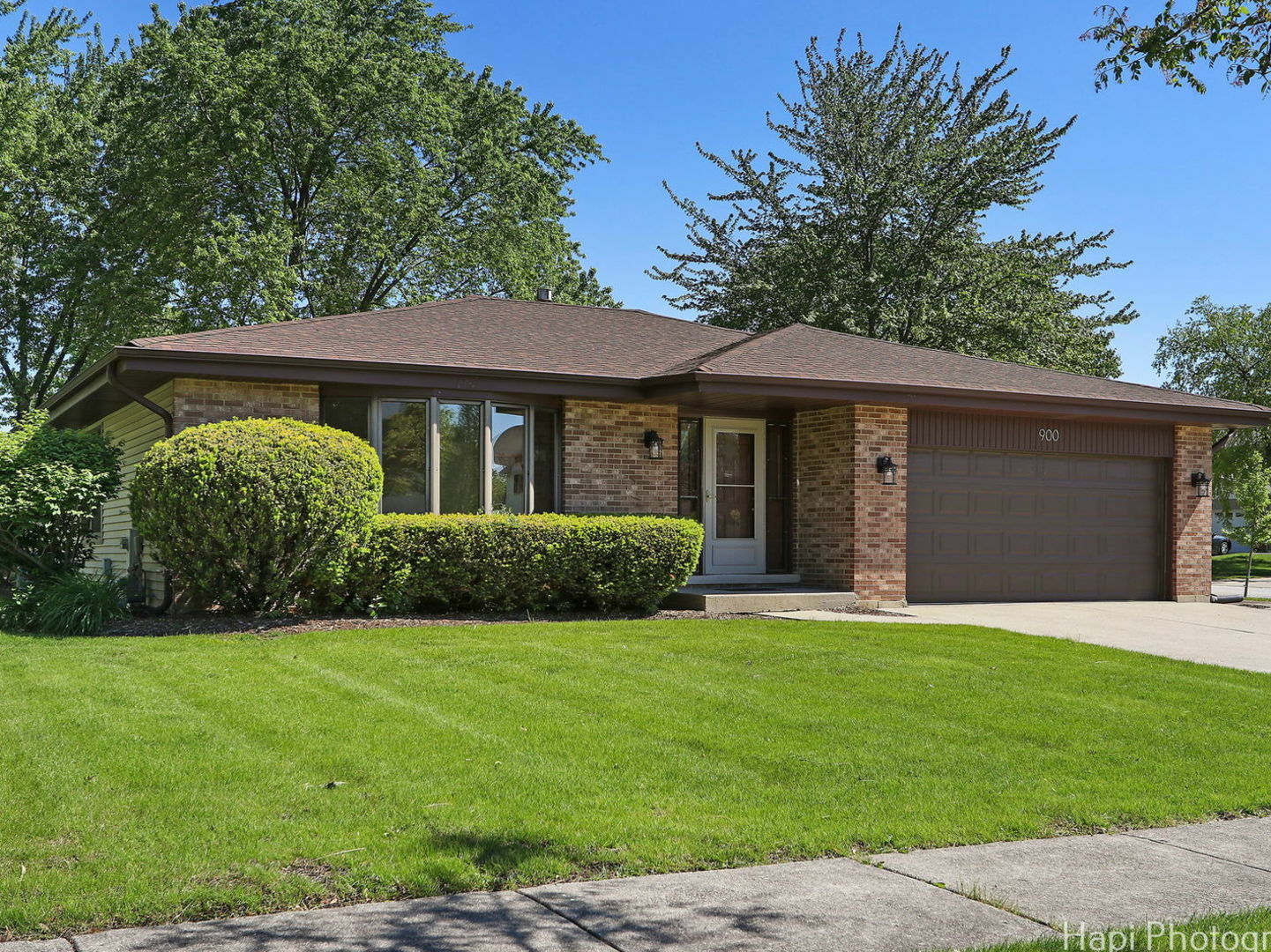 Property Photo:  900 Notis Court  IL 60193 