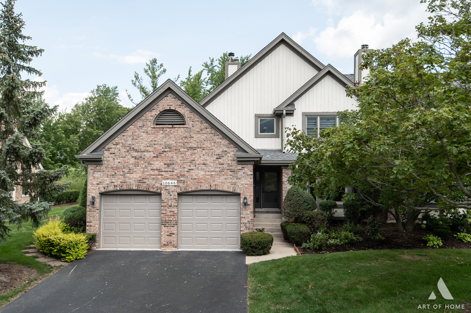 Property Photo: 10646 Golf Road IL 60462
