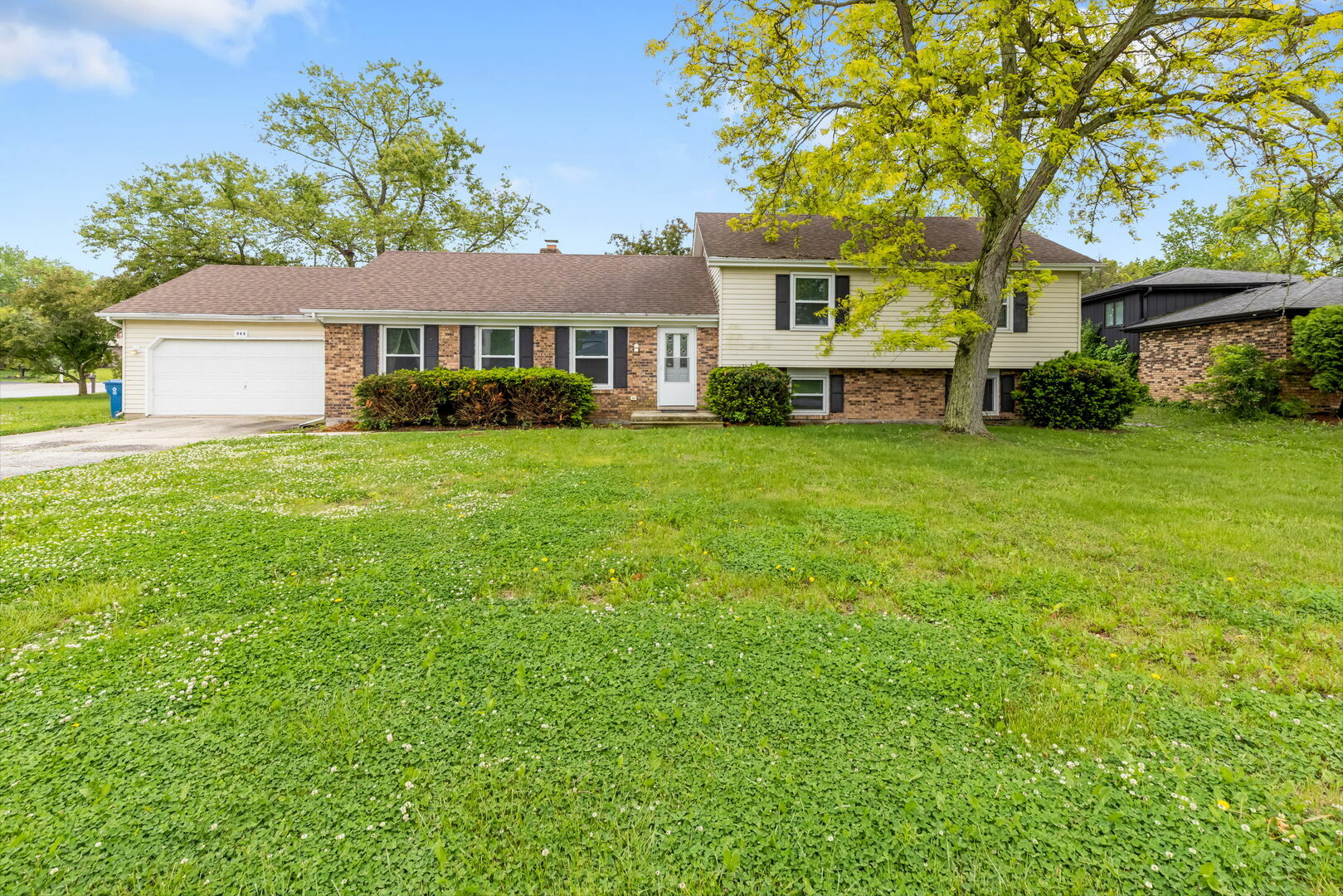 Property Photo: 944 Carol Lane IL 60417
