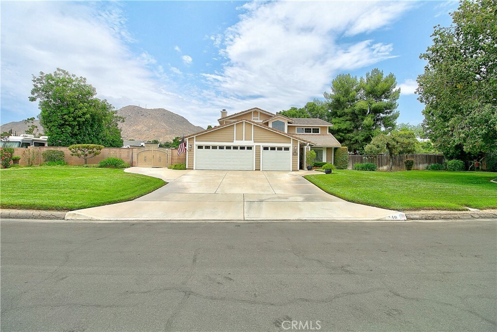 Property Photo: 340 Pelican Drive CA 92507