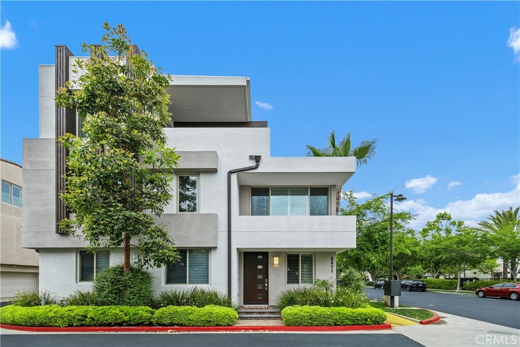 Property Photo: 5371 Pacific Terrace CA 90250