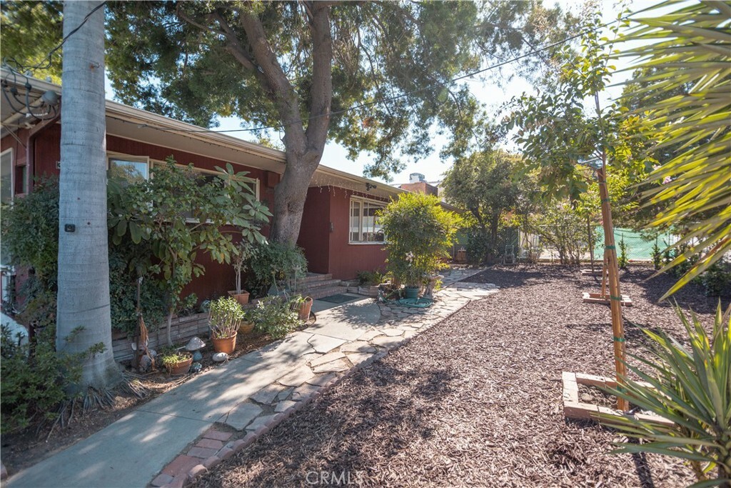 Property Photo: 318 E Laurel Avenue CA 91024